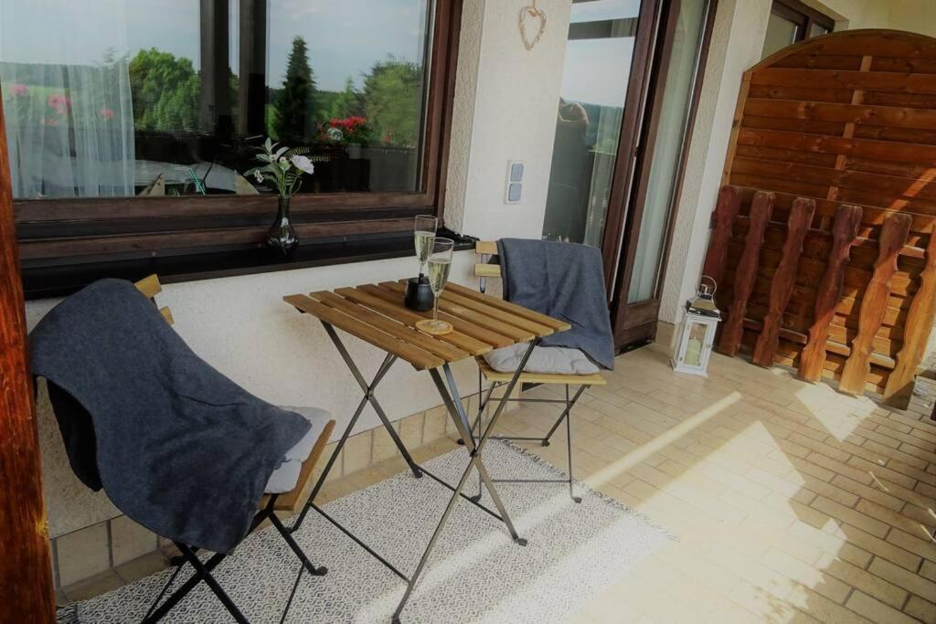 Modernes Apartment Mit Traumhaftem Blick Ins Gruene Bräunlingen Exterior photo